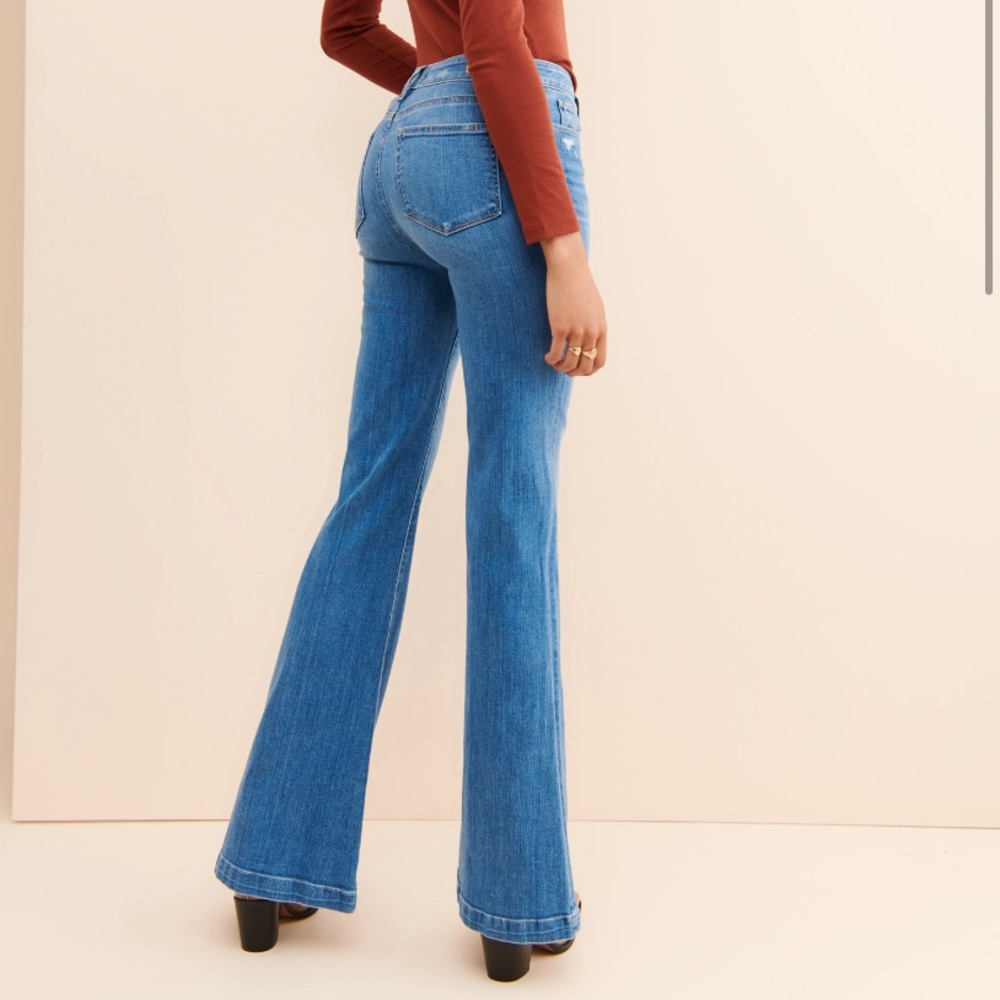 Paige Genevieve 1” Hem Distressed Jeans 🫶 - Picture 3 of 16